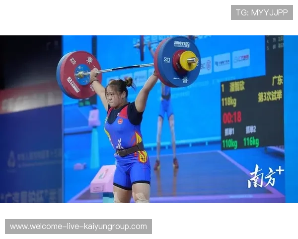 举重教练上场代练意外举成纪录重量