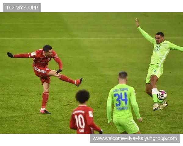 全意大利裁判组执法！巴黎战拜仁，马里亚尼携VAR王牌待命，意大利 裁判